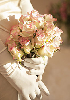 特写,新娘,戴手套,手,拿着,花束,玫瑰
