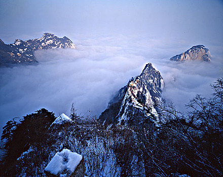 陕西华山群峰全景云海雪景