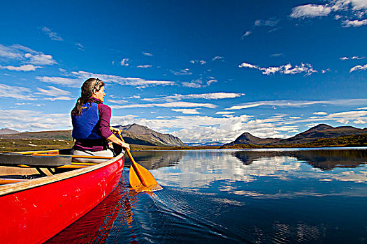 女人,一前一后,独木舟,缠结,湖,德纳里峰,公路,阿拉斯加山脉,室内,阿拉斯加,秋天