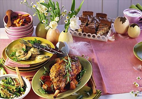 意大利,复活节食品,羊腿,韭葱,小方饺