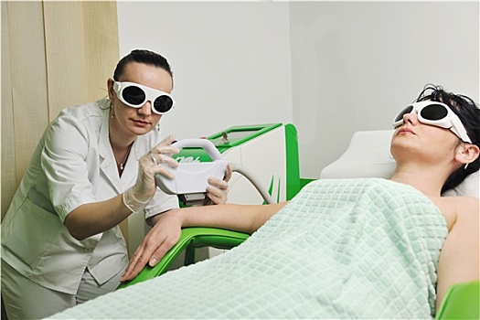 嫩草影院成人性视频免费观看