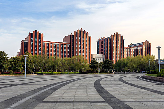 中国上海交通大学闵行校区理学院建筑风光