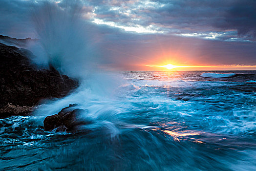 海浪,岩石海岸,溅,日落,波多黎各,特内里费岛,加纳利群岛,西班牙,欧洲