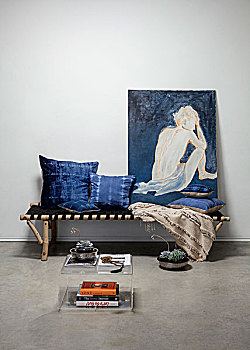 靛蓝,垫子,裸露,绘画,女人,竹子,沙发,布,座椅,后面,边桌