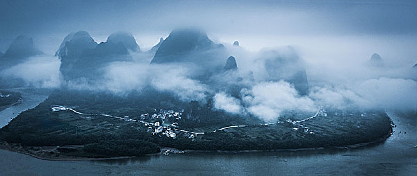 烟雨漓江