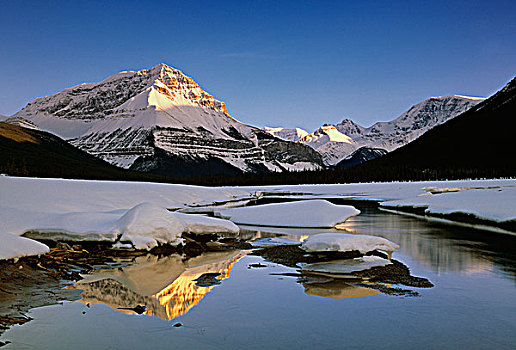 顶峰,攀升,基奇纳,冬天,碧玉国家公园,艾伯塔省,加拿大
