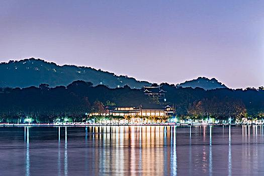 杭州西湖国宾馆夜景