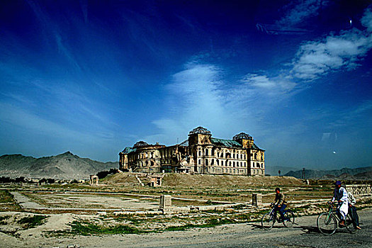 宫殿,建造,国王,20世纪20年代,山谷,公里,喀布尔,许多,政治,危机,阿富汗,座椅,未来