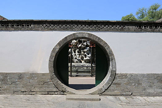 北京皇家园林颐和园石丈亭入口