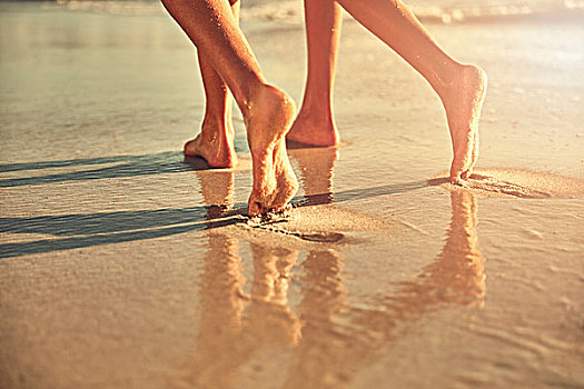 赤脚,女人,走,湿,沙子,晴朗,夏天,海滩