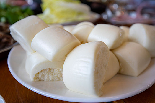 中国北方人的主食馒头,也是华人主食,面粉制成的食物