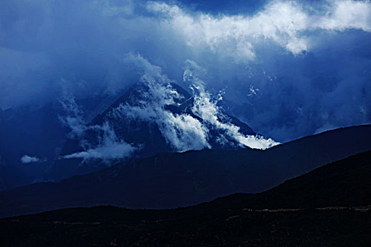 梅里雪山