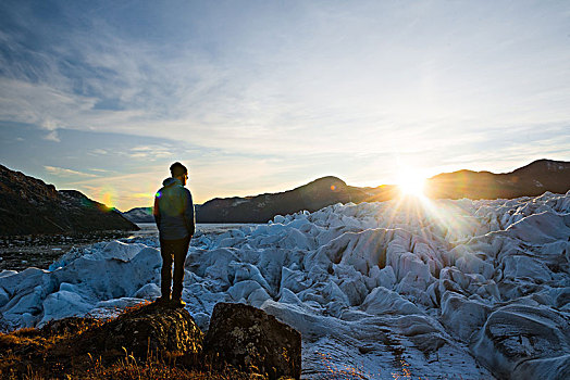 站立,男人,褶皱,冰河,日落,西格陵兰,格陵兰,北美