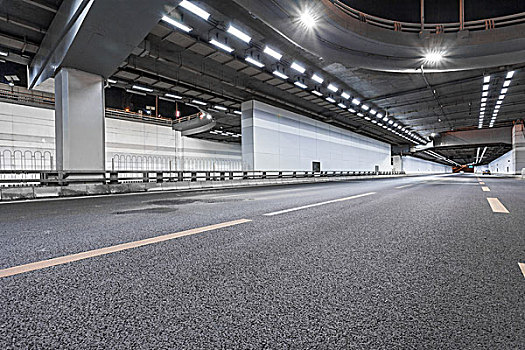 地下通道modernhighwaytunnelunderpass