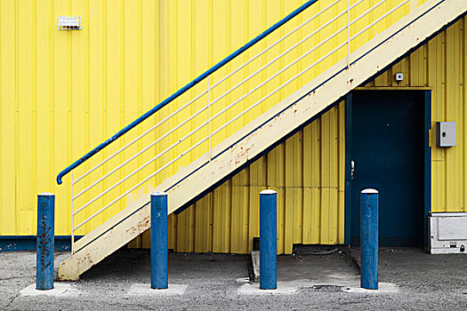 黄色,建筑,蓝色,系船柱