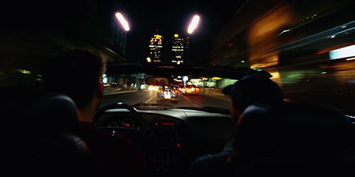 两个男人,驾驶,夜晚,多伦多,安大略省,加拿大