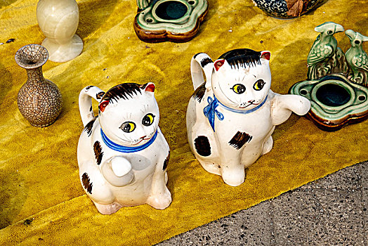 雄安新区,雄县古玩收藏市场上的瓷器瓷片