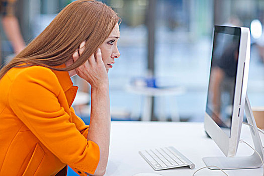 女性,白领,凝视,电脑屏幕