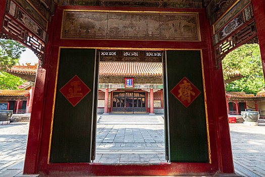 北京故宫钟粹宫前垂花门
