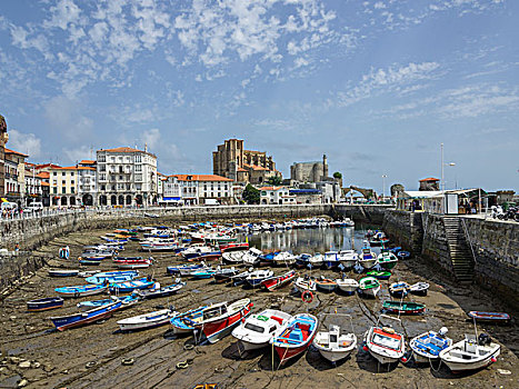 渔船,港口,退潮,乌迪亚莱斯堡,坎塔布里亚,西班牙,欧洲