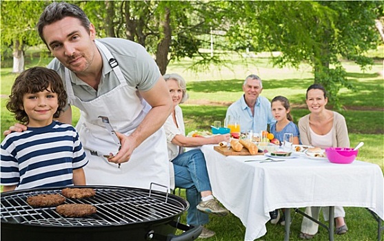 父子,烧烤架,家庭,午餐,公园