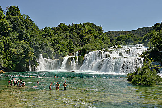 旅游,沐浴,瀑布,卡尔卡,国家公园,达尔马提亚,克罗地亚,欧洲