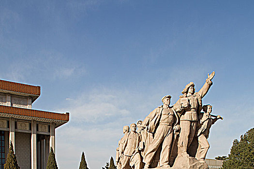 毛主席纪念堂前的雕塑