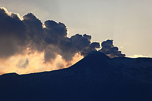 烟,云,上方,顶峰,埃特纳山,日落,西西里,意大利,欧洲