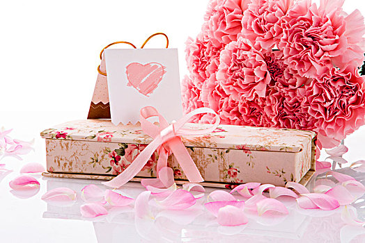 母亲节,情人节,给妈妈或是情人,温馨的礼物和卡片
