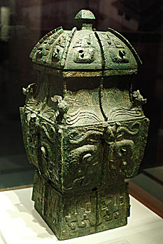 铜方壶,商晚期