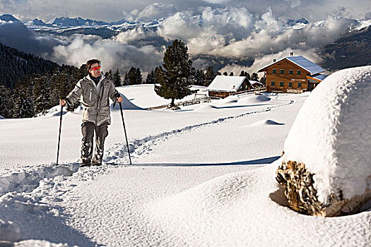 远足,雪鞋,走,初雪,路,一个,漂亮,路线,博尔查诺,省,特兰迪诺,南蒂罗尔,意大利,欧洲
