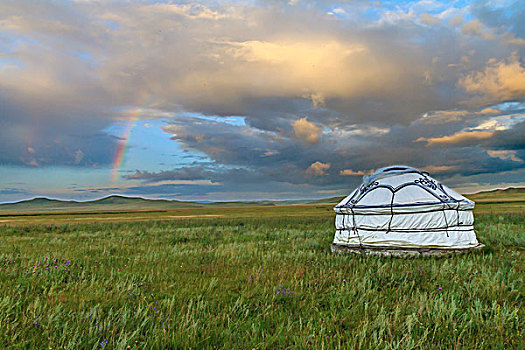 内蒙古草原蒙古包