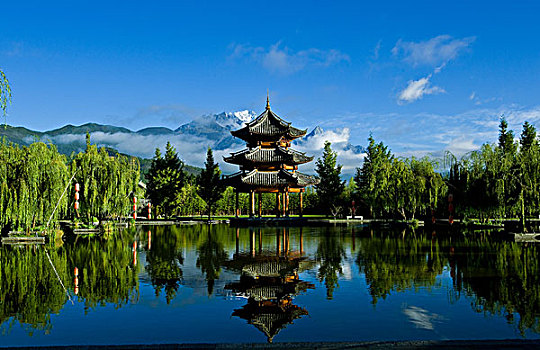 玉龙雪山脚下,悦榕庄风景