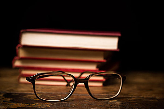 书本,眼镜,木质,表面