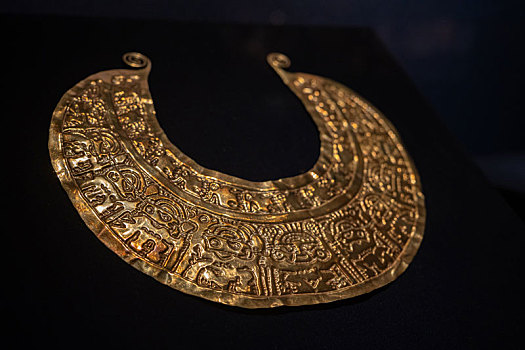 秘鲁中央银行附属博物馆西坎文化金颈饰