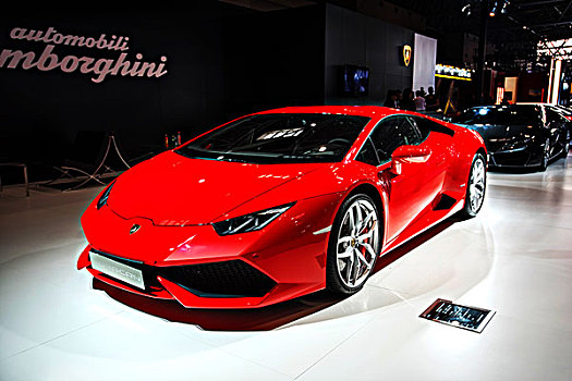 紅色蘭博基尼huracan跑車