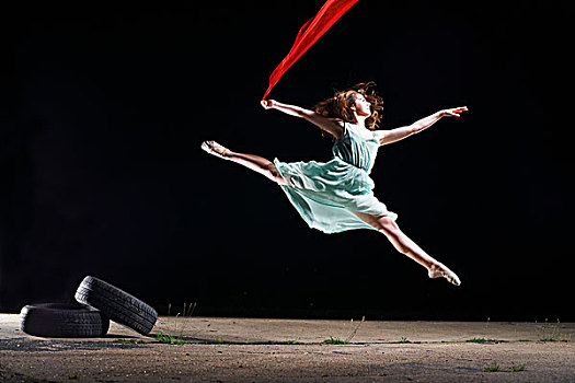跳芭蕾,跳跃,半空,拿着,红色,围巾