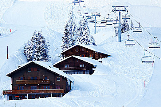 滑雪缆车,上方,小屋,雪中,堆积