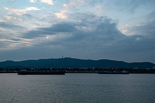 浏阳河