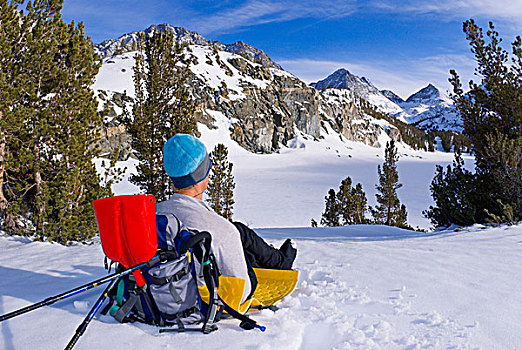边远地区,滑雪者,享受,休息,小,湖,山谷,印尤国家森林,内华达山脉,加利福尼亚