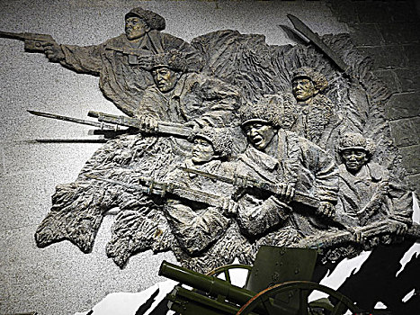 抗日联军雕塑