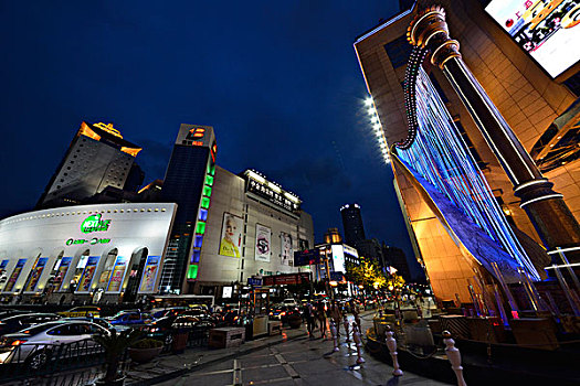 八佰伴商圈夜景