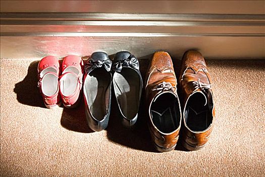 鞋,家庭