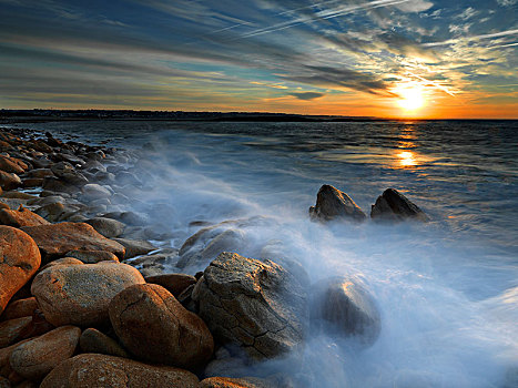 岩石海岸,海浪,日出,菲尼斯泰尔,布列塔尼半岛,法国,欧洲