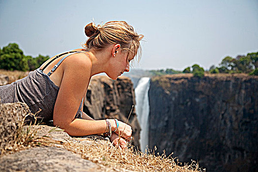 津巴布韦,维多利亚瀑布,年轻,女士