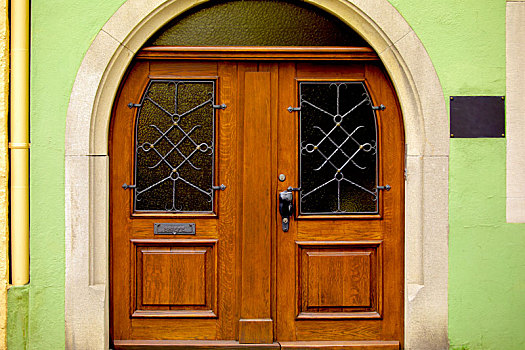德国巴伐利亚罗腾堡童话镇造型特殊的门