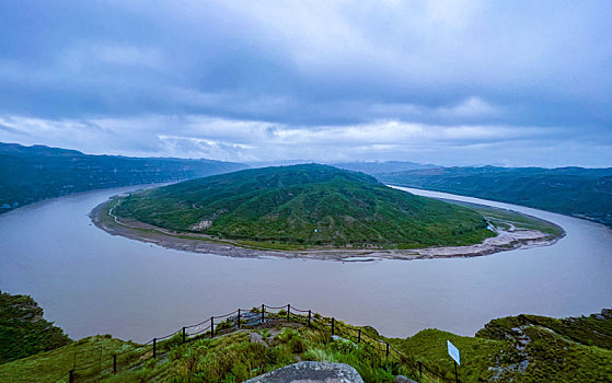 山西石楼下马家畔天下黄河第一湾