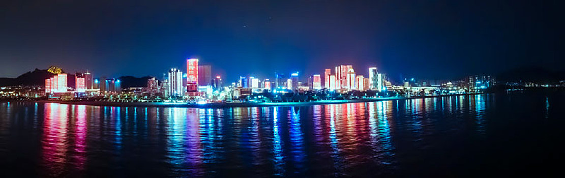 石老人海水浴场夜景