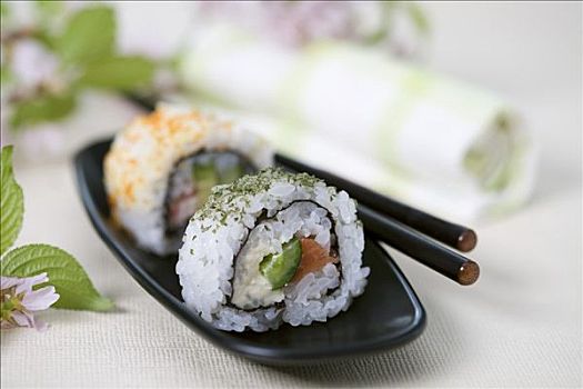 寿司,芦笋,三文鱼,紫菜干,日本