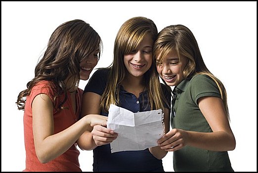三个女孩,读,信,微笑